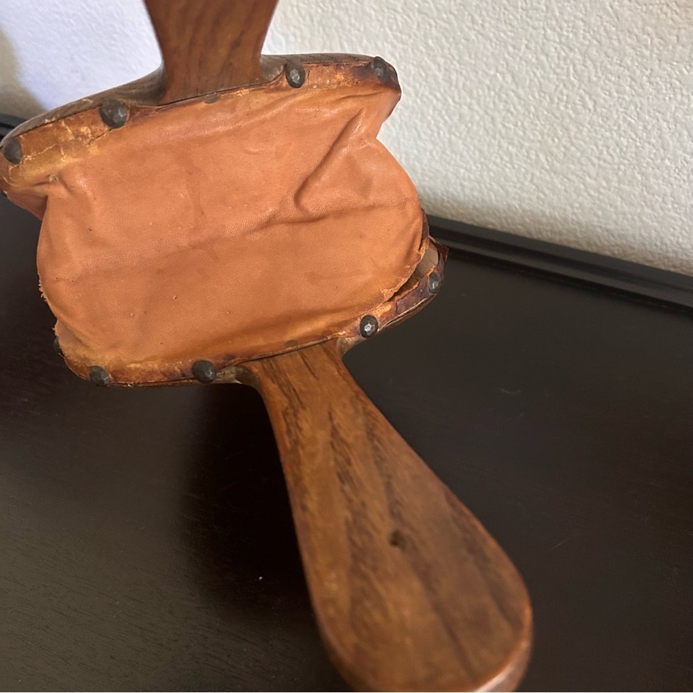 ANTIQUE EARLY 20 c. Hand carved Wood & Leather & Copper  Fireplace Bellows - Picture 3 of 8